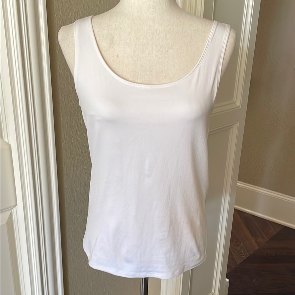 White House Black Market Shelf Bra Tank White L